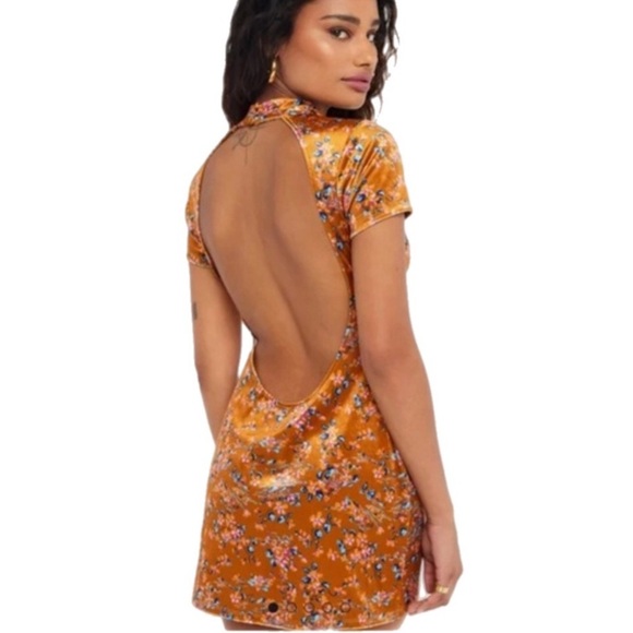Savage X Fenty Like New Velvet Floral Print Open Back Mini Dress Size Large - Picture 2 of 6